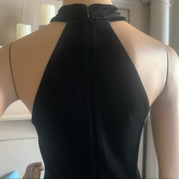 Hella Sexy! Velvet Black High Neck Sheath Bodycon Dress from Express - Picture 5 of 8